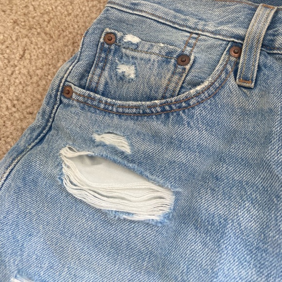 Vintage Levi shorts. Size 26 - Picture 3 of 8